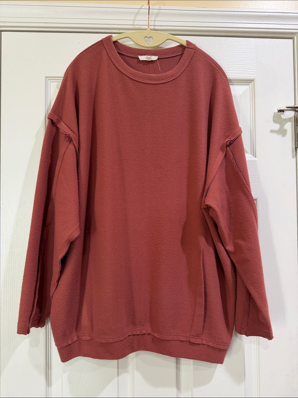 Easel Relaxed Crewneck Sweater in Rosewood